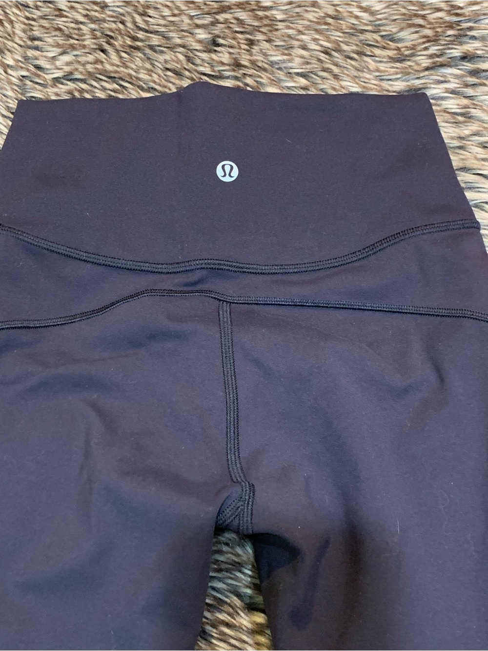 Lululemon In Movement Tight 28" *Everlux
Black Size 4 - Picture 2 of 11